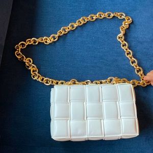 Bottega chain cassette dupe. White with gold chain.